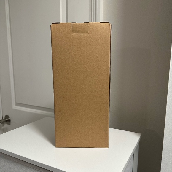 Red Valentine's Day Stanley - Target - 40 oz - Picture 4 of 8